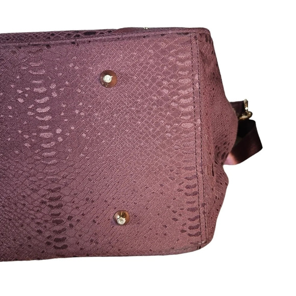 Vince Camuto Ameliah Weekend Duffle Bag in burgundy - Picture 4 of 12